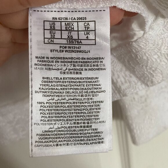 Guess True White Lace Blazer Size XSmall - Picture 7 of 10